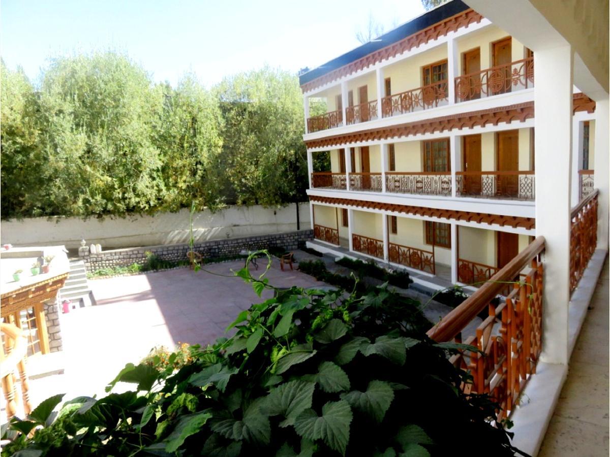 Hotel Abu Palace Leh Exterior photo