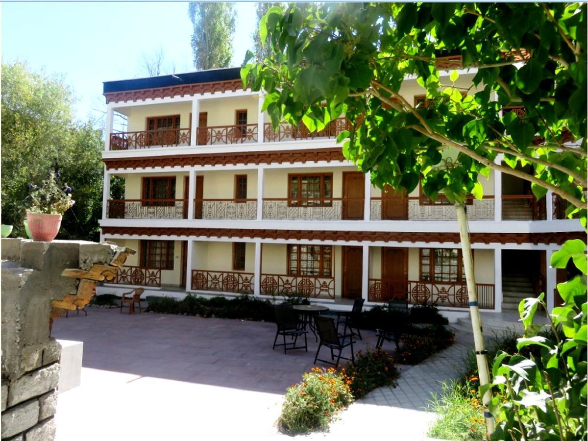 Hotel Abu Palace Leh Exterior photo