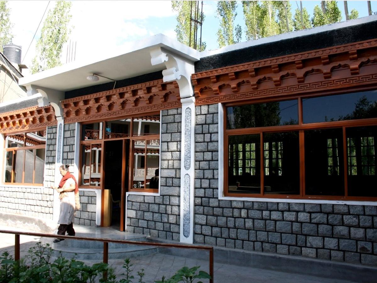 Hotel Abu Palace Leh Exterior photo