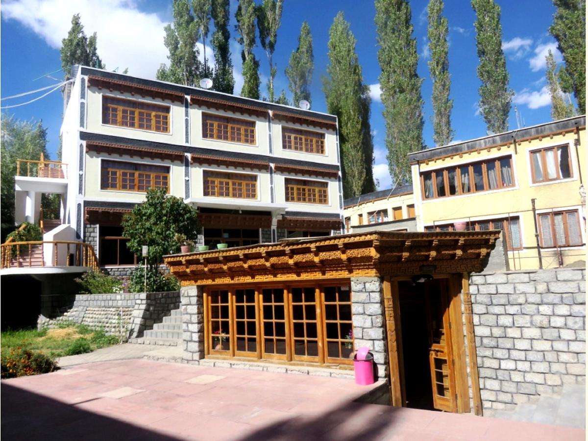 Hotel Abu Palace Leh Exterior photo