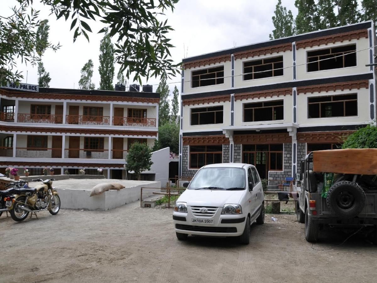 Hotel Abu Palace Leh Exterior photo