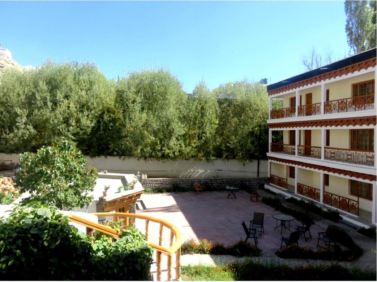 Hotel Abu Palace Leh Exterior photo